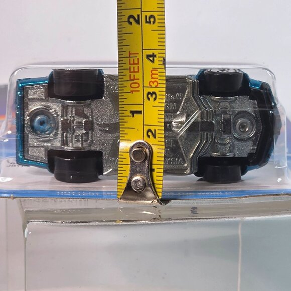 Hot Wheels Ultra Hots 1969 Copo Corvette Die-Cast - Picture 16 of 16